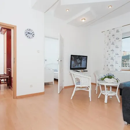 Apartament Marina דירה אוסטקה