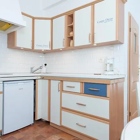 Apartament Marina דירה אוסטקה